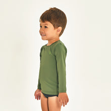 Cargar imagen en el visor de la galería, Image 02: Uv Line Rash Guard Longsleeve Baby Verde Militar Upf50+
