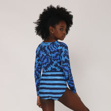 Cargar imagen en el visor de la galería, Model Back: Uv Line Girl&#39;s Two-Piece Maio Marina Teen Oceano Upf50+
