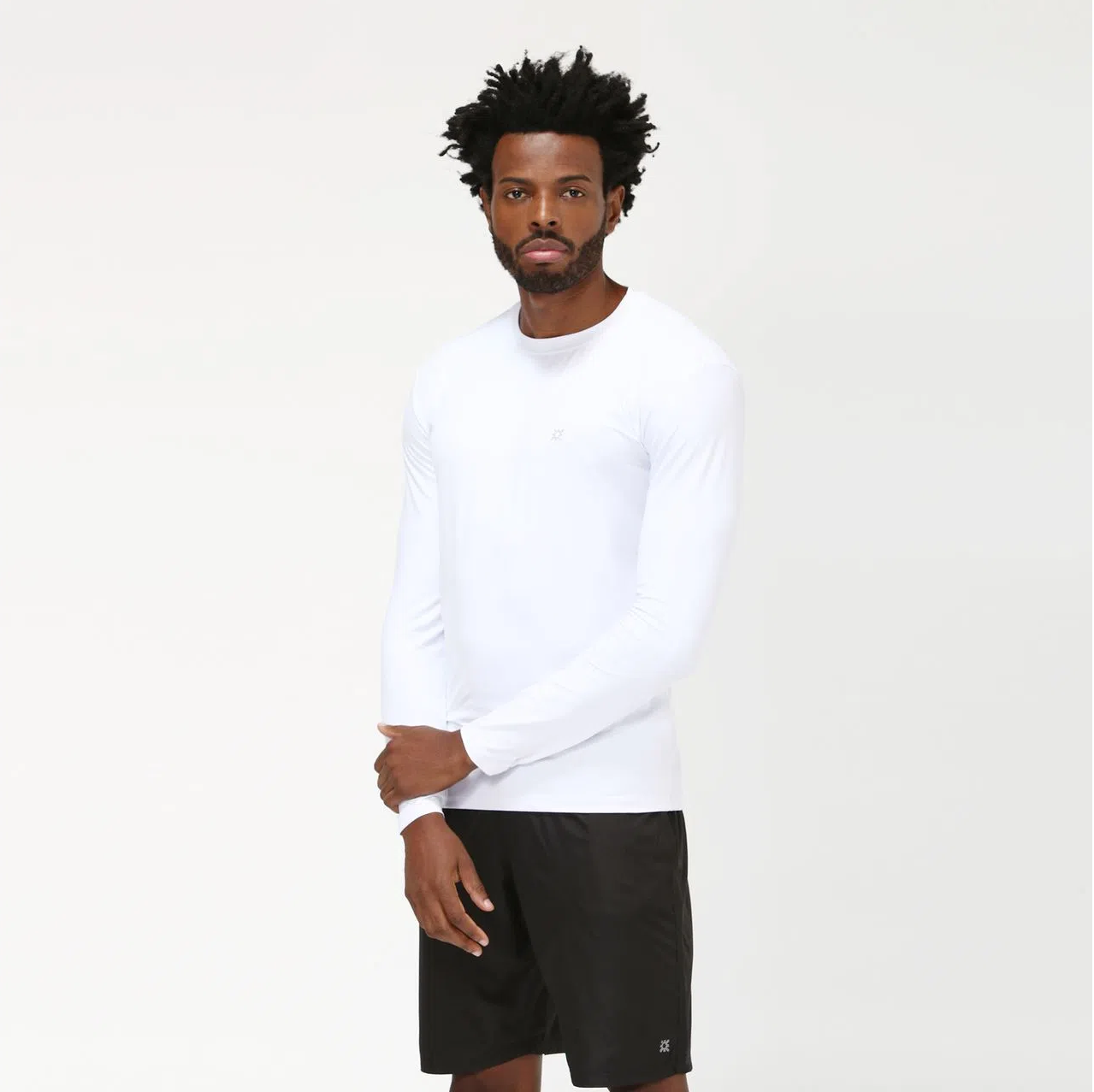 Model Front: Uv Line Rash Guard Men Fpu50+ Uvpro Long Sleeve T-Shirt White Uv