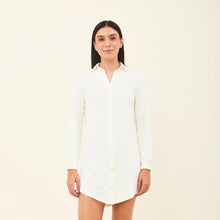 Cargar imagen en el visor de la galería, Model Front: Uv Line Shirtdress Shirtdress Copenhagen Offwhite Upf50+
