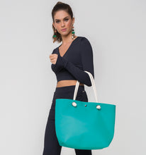 Cargar imagen en el visor de la galería, Image 02: Uv Line Beach Bag Silicone Bag Turquesa
