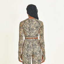 Cargar imagen en el visor de la galería, Model Back: Uv Line Beach Top Top Zebra
