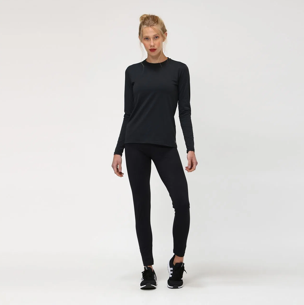 Model Front: Uv Line Rash Guard Uvpro Br Ml Preto Fem